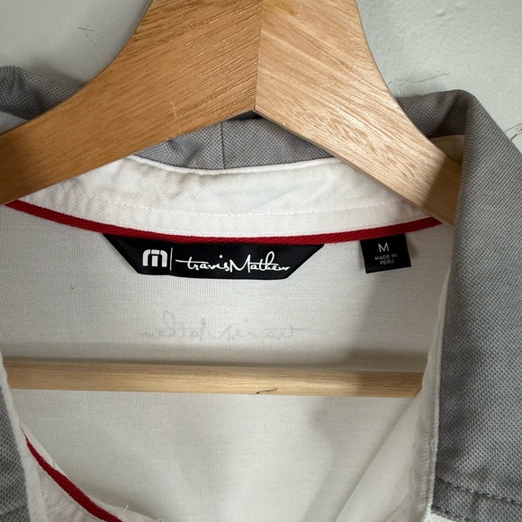 Travis Mathew K-Lew Golf Polo Lightweight Polo Shirt Size Medium - Picture 3 of 8